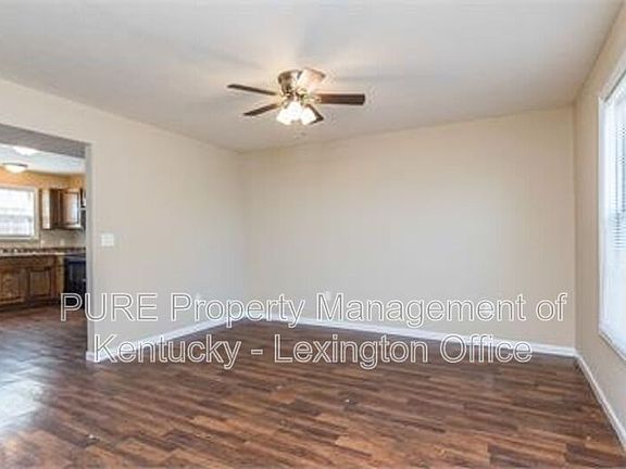 4th image of 1006 Whipporwill Dr APT 4