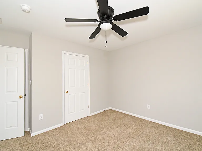 18 Norsham Way #1 — Photo 14