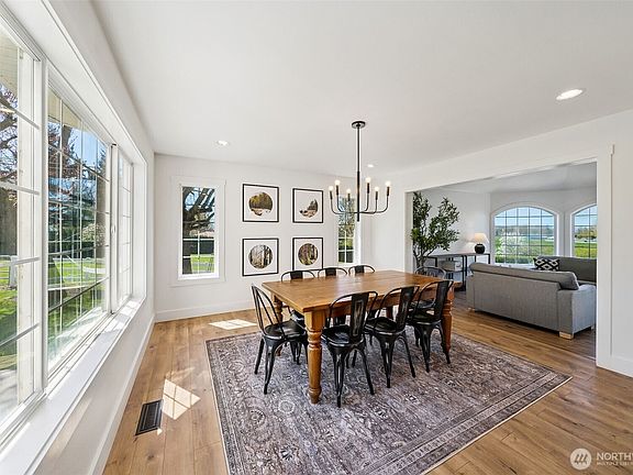 5th image of 44704 228th Avenue SE