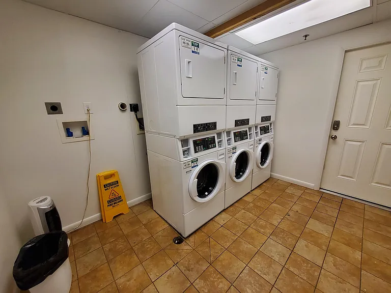808 Carolina Dr — Photo 21
