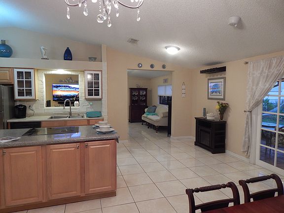 3rd image of 8082 Rose Marie Cir