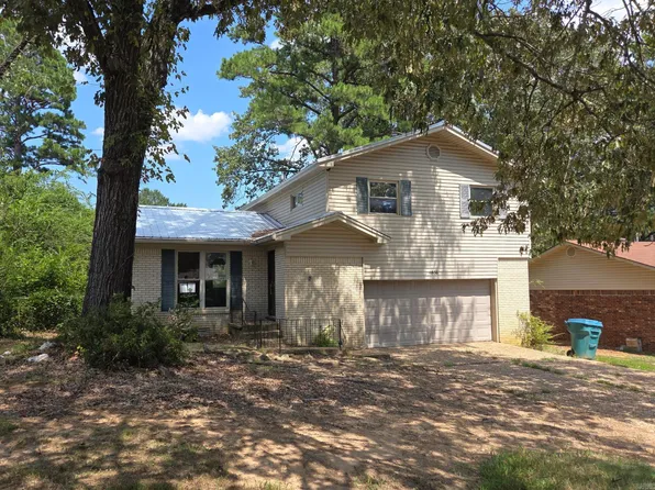 9806 Labette Dr, Little Rock, AR 72205