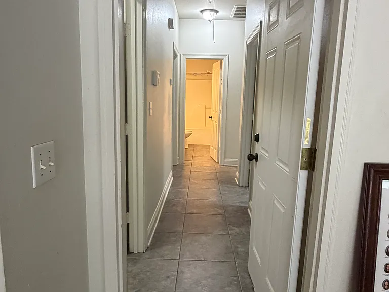 3001 Northbank Dr — Photo 21