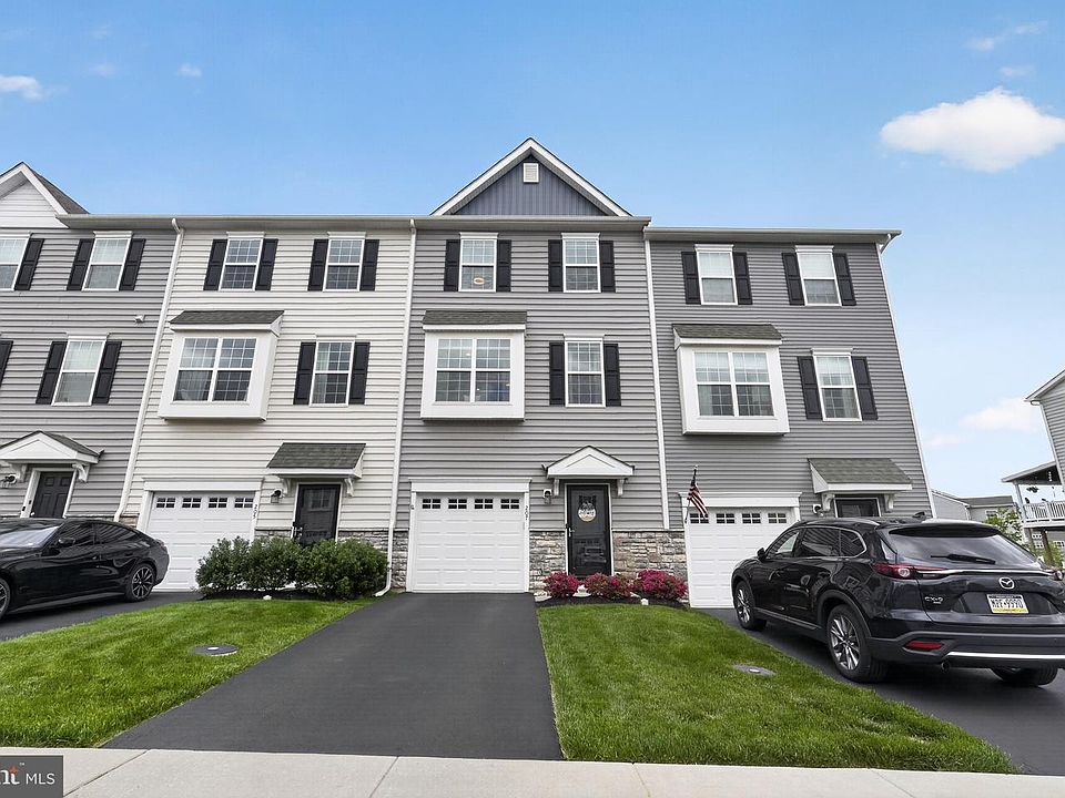 1st image of 207 Spring Ln