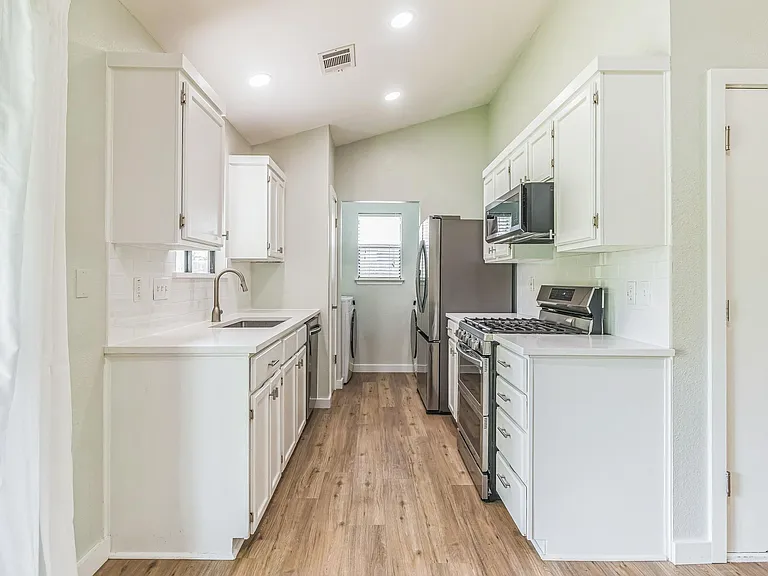 1801 Verbena Way — Photo 11