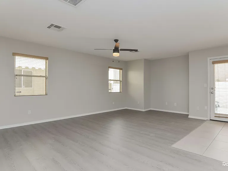 3109 Abbey Ct — Photo 6