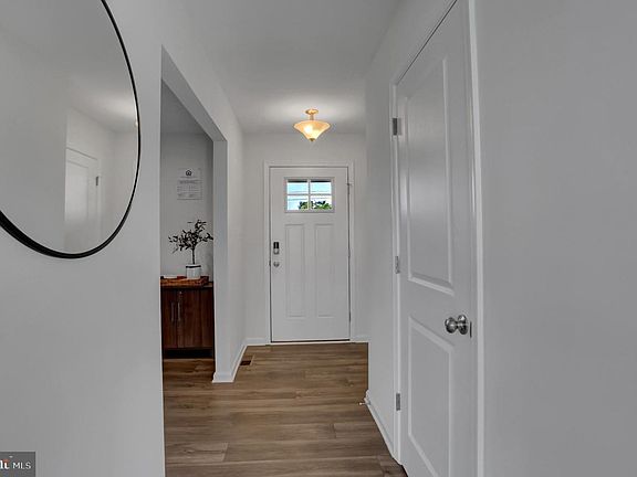 4th image of 1584 Warm Spring Rd