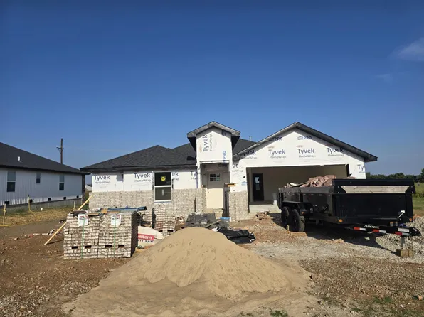 930 Tracy, Mt Vernon, MO 65712