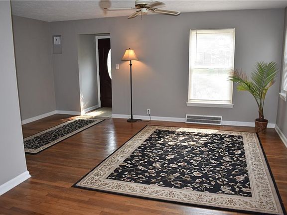 3rd image of 740 E 260th St