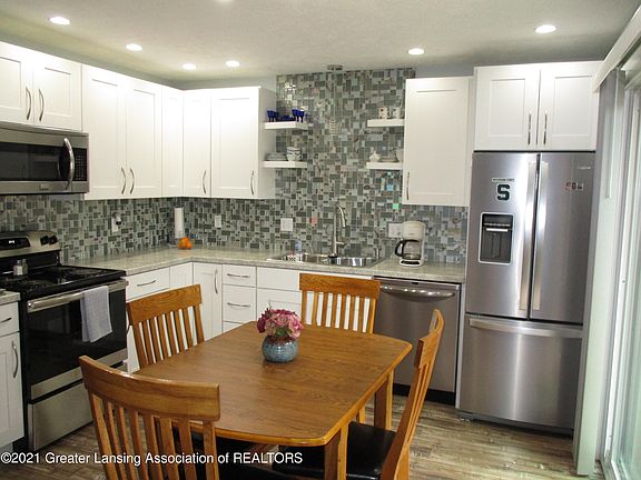 3rd image of 254 Bonnie Brook Dr #10