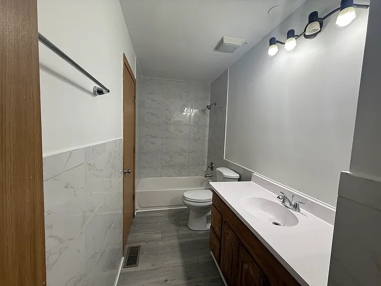 1954 Nautilus Ln — Photo 6