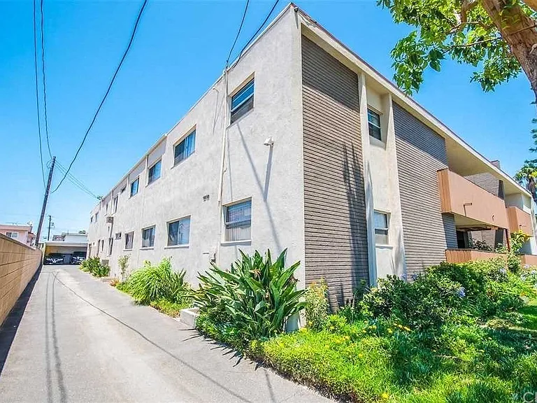 10327 Downey Ave — Photo 24