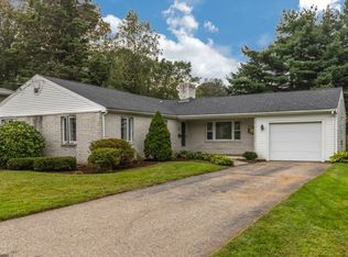 3 Lawnbank Rd, Beverly, MA 01915