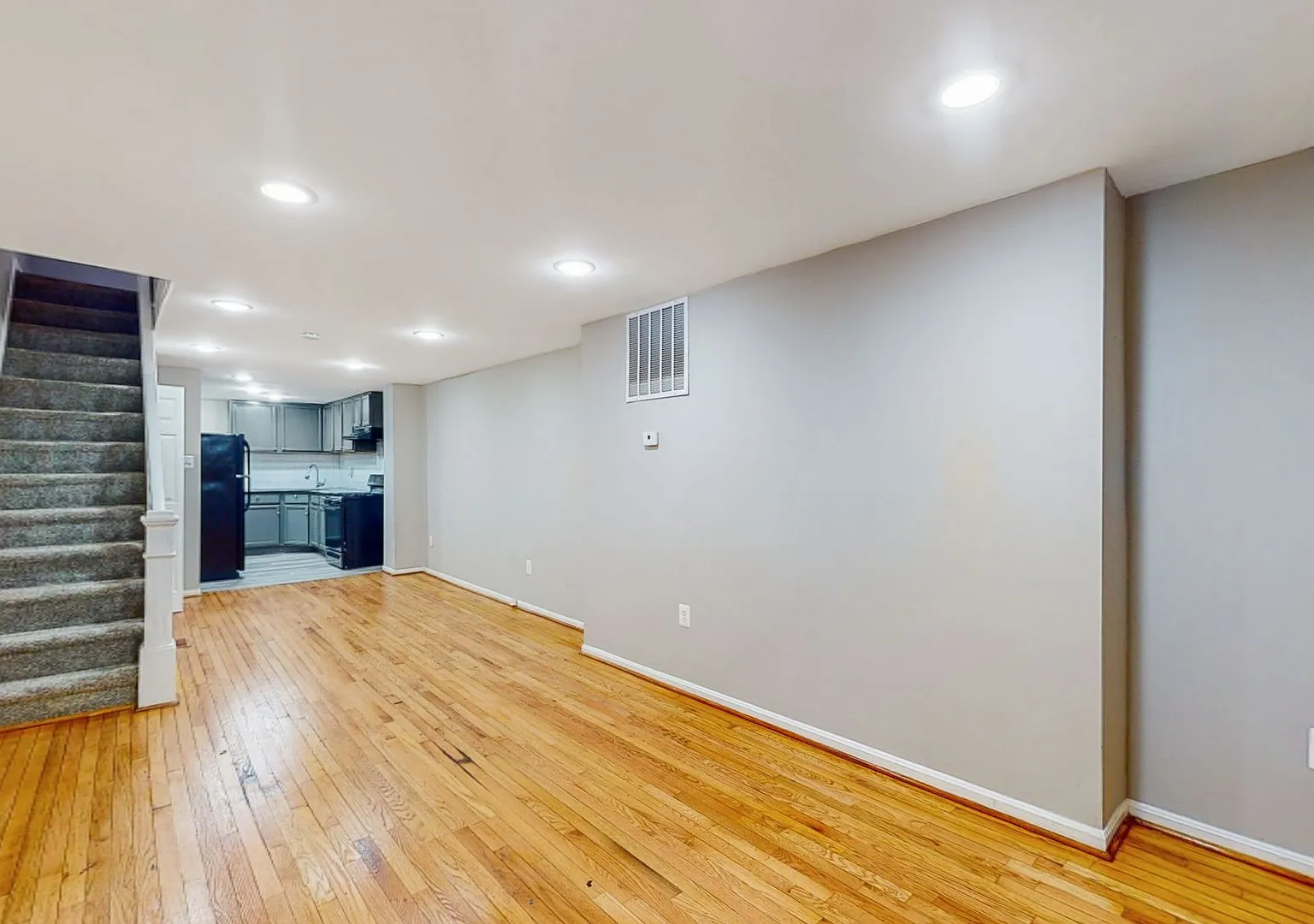 Spacious 3-Bedroom/ 2 Bathrooms home with Modern Amenities in Pigtown! — Photo 3
