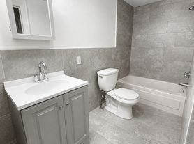 161 Grand St, Worcester, MA