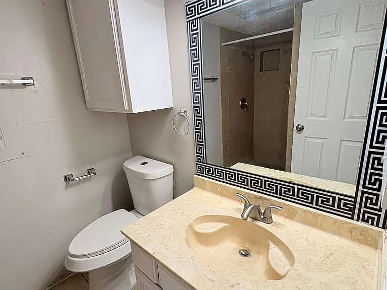 9821 Walnut St #304 — Photo 10