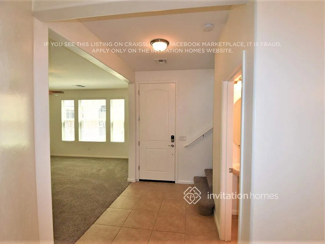 1472 S Colt Dr Gilbert, AZ 85296 — Photo 4