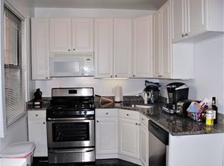 2052 W Irving Park Rd #2, Chicago, IL 60618