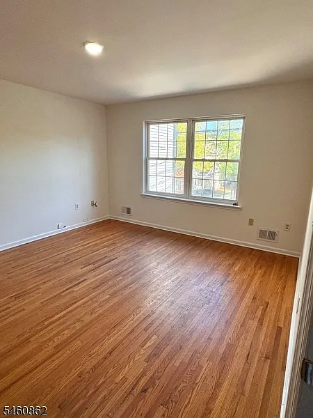 5 bed, 3.0 bath, $3,400 — Photo 4