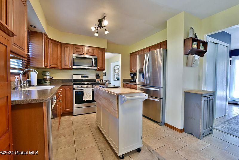 5th image of 4351 Buckingham Drive