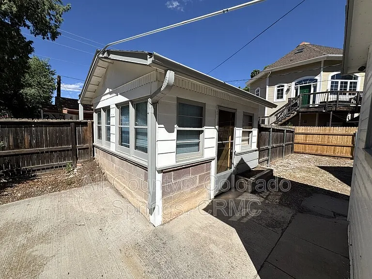 2430 W Vermijo Ave — Photo 20