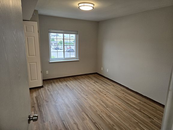 5th image of 308 McHenry St #203
