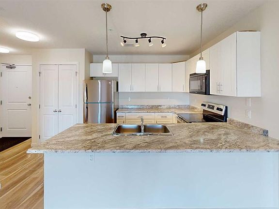 3rd image of 10101 101st Ave #202