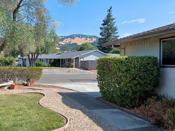 4th image of 216 San Carlos Way