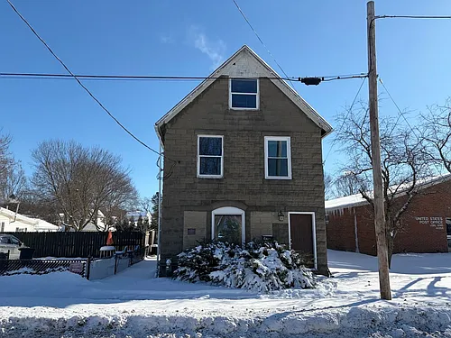 145 Harris St Photo 1