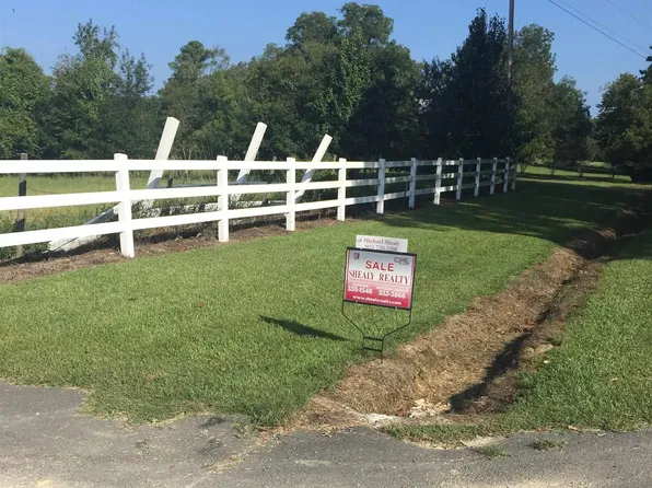 481 Peachland Dr, Gilbert, SC 29054