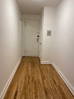 Rented by Compass | media 13