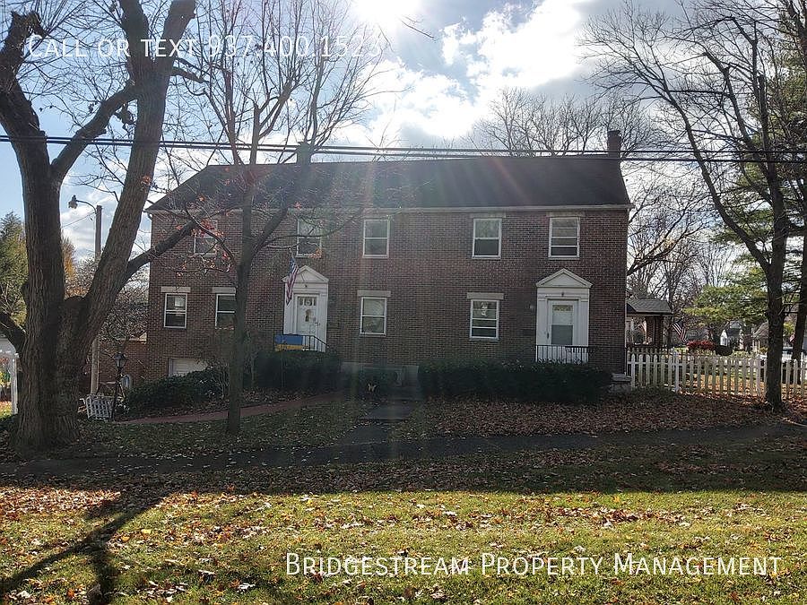 1st image of 412 W Dorothy Ln