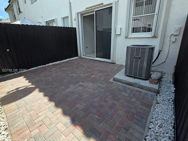 5570 NW 107th Ave — Photo 14
