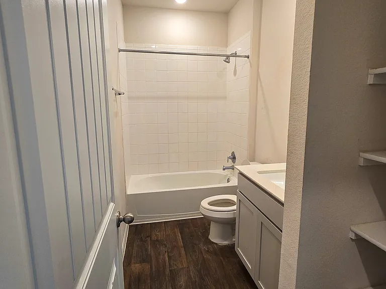 109 Brody Ln — Photo 10