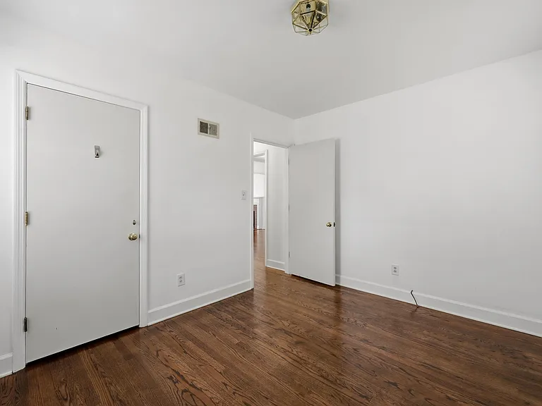 1911 Fontaine Rd — Photo 15
