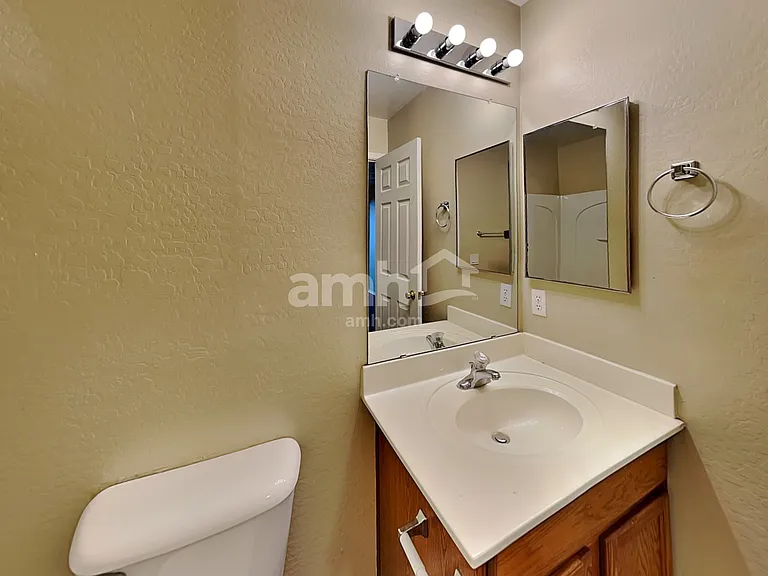 7006 W Irwin Ave — Photo 15