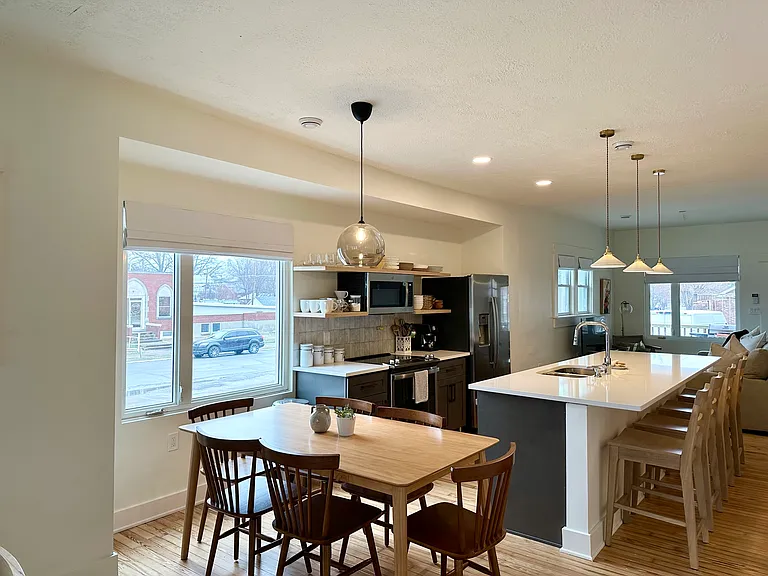 4008 W Broadway — Photo 13