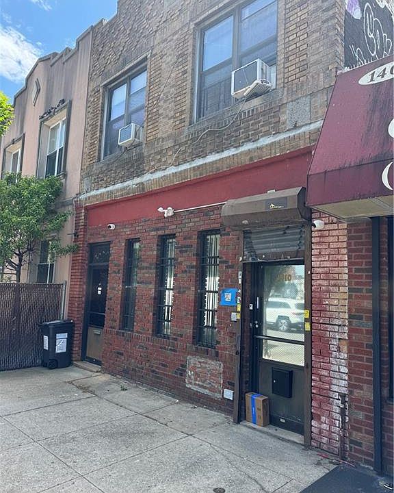 2nd image of 1410 W 3rd St