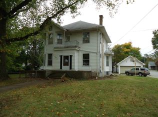 905 N Cross St, Robinson, IL 62454