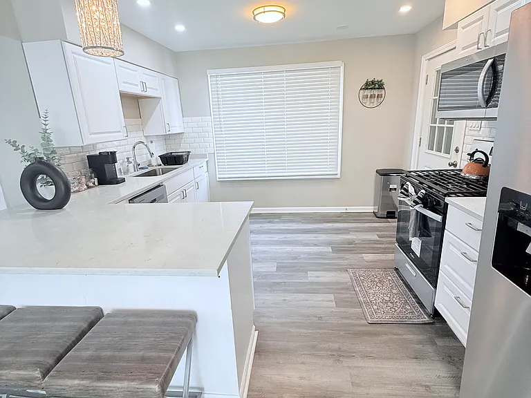10308 W Lyndale Ave — Photo 35