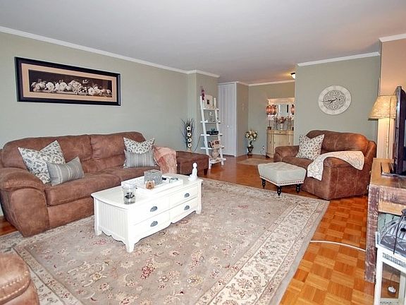 4th image of 1 Claridge Dr 216 #216