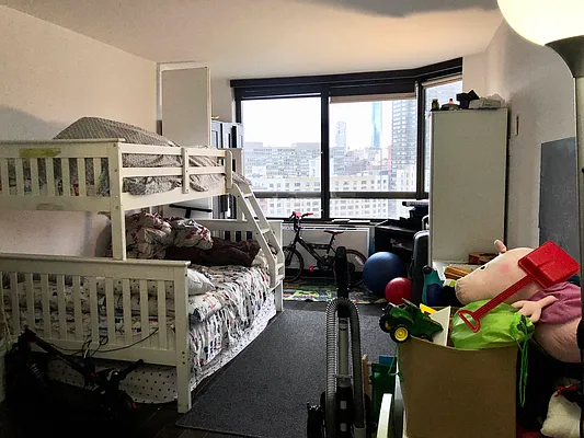 Rented by City Connections Realty | media 12