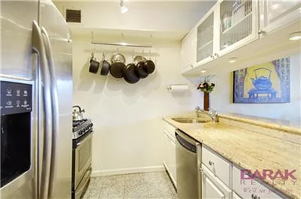Sold by Barak Realty | media 14