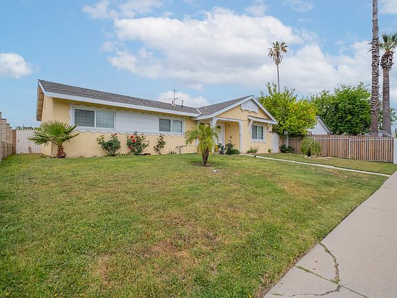 2nd image of 6933 Fallbrook Ave