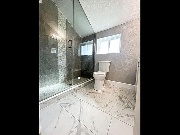 2nd image of 333 Ohio Ave