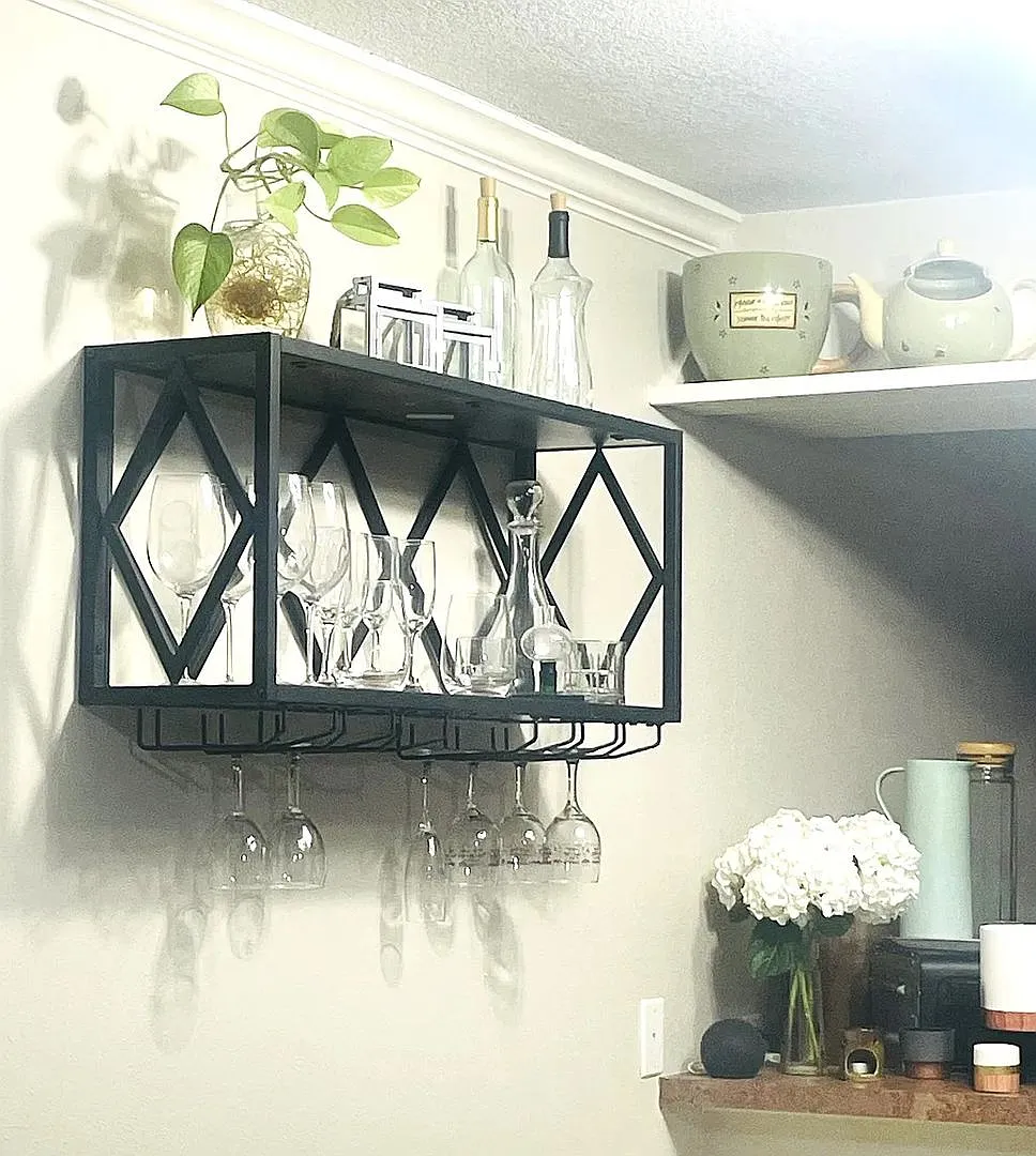 Room in 2 Bedroom Home at E Hill Dr — Photo 1