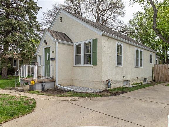 2nd image of 2626 S Cecelia St
