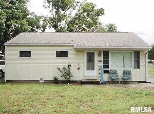 1230 N Lawrence Ave, Taylorville, IL
