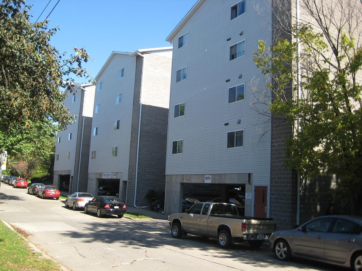 69 Cheap Apartments on newton road iowa city Near Me