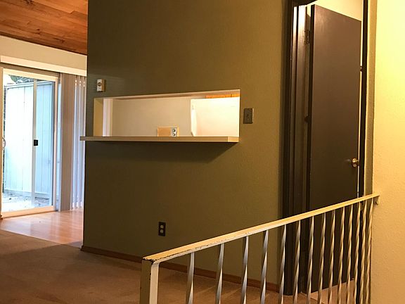 3rd image of 1141A Lower Marine Dr